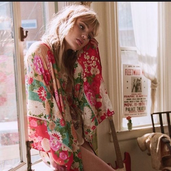 Spell Delilah Patchwork Maxi Kimono in Ruby - Picture 5 of 5